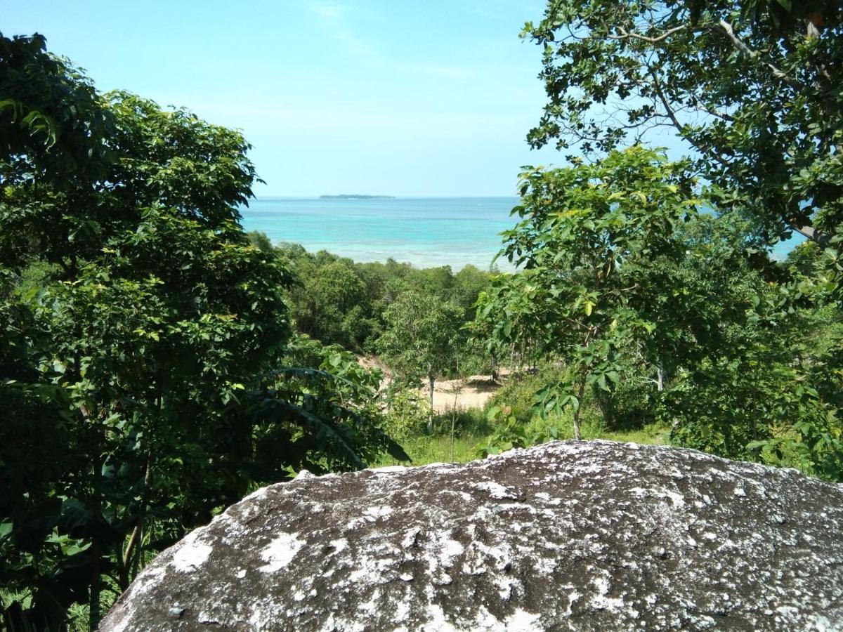 Latansa Inn Karimunjawa Exterior foto